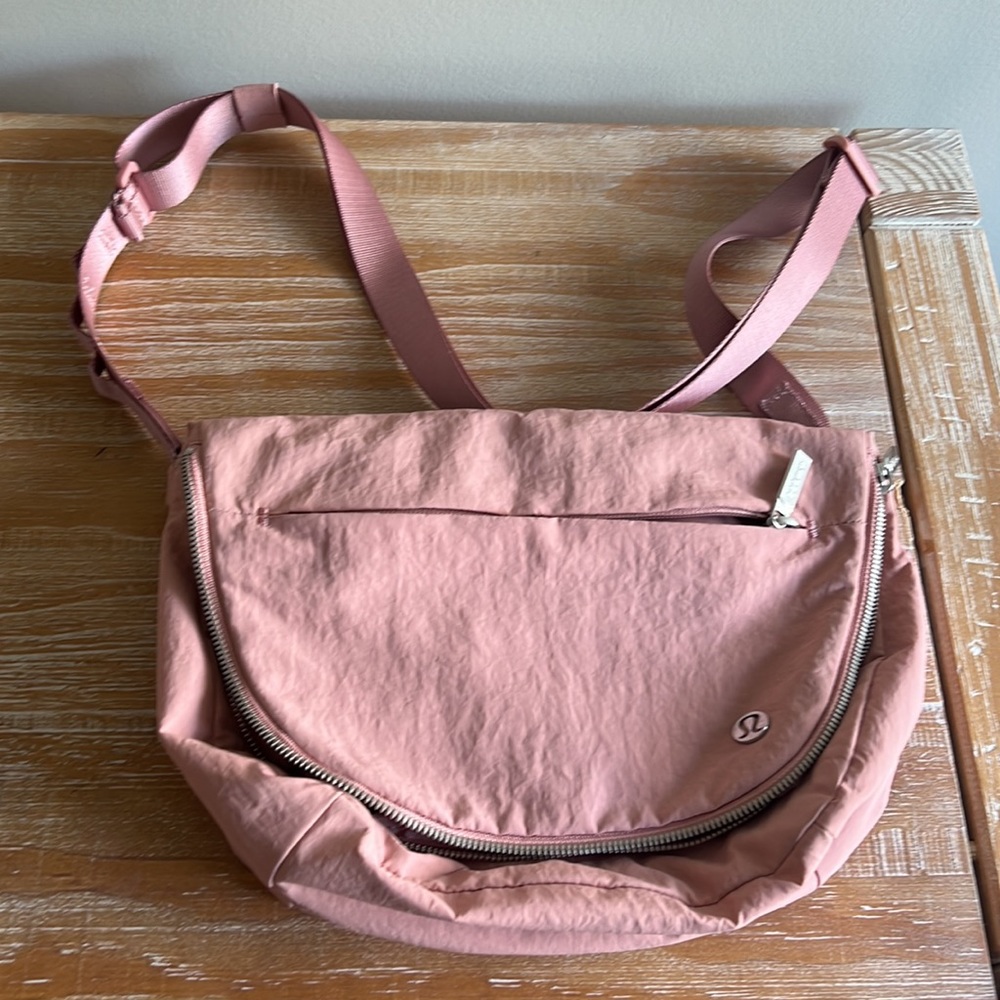 Lululemon All Night Festival Bag